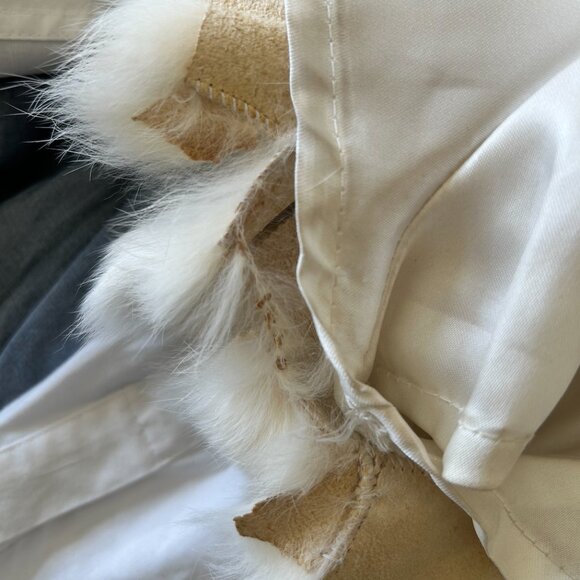 Elegant White 💯 Rabbit Fur Shrug - Picture 5 of 6